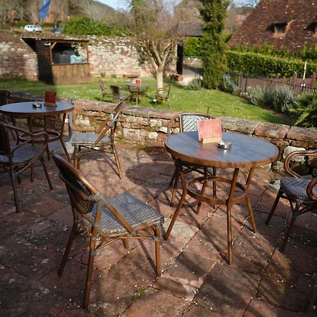 Chateau De Vassinhac Chambres D'Hotes Collonges La Rouge Exterior foto